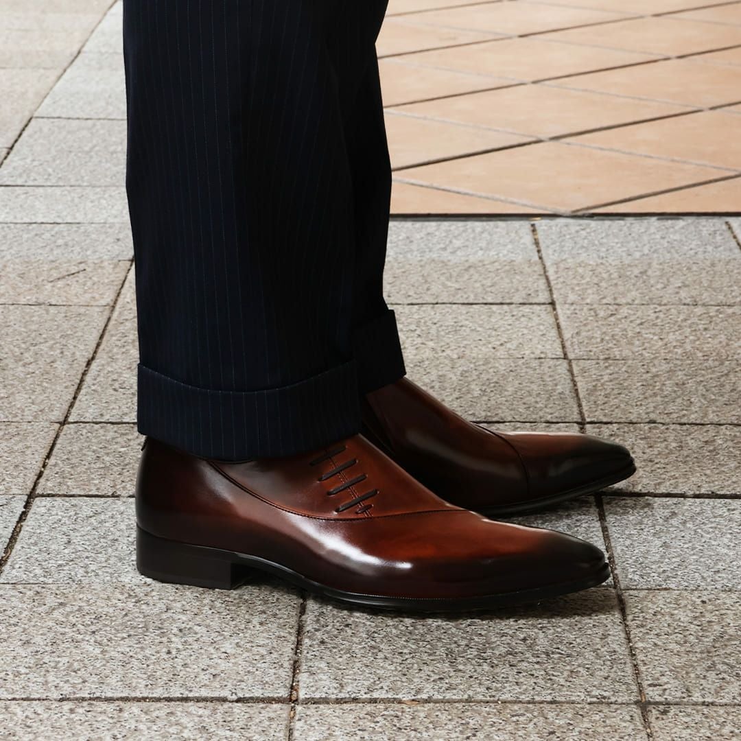 クインクラシコオリジナル 国産ビジネスシューズ サイドレース エラスティック 25005　着用3