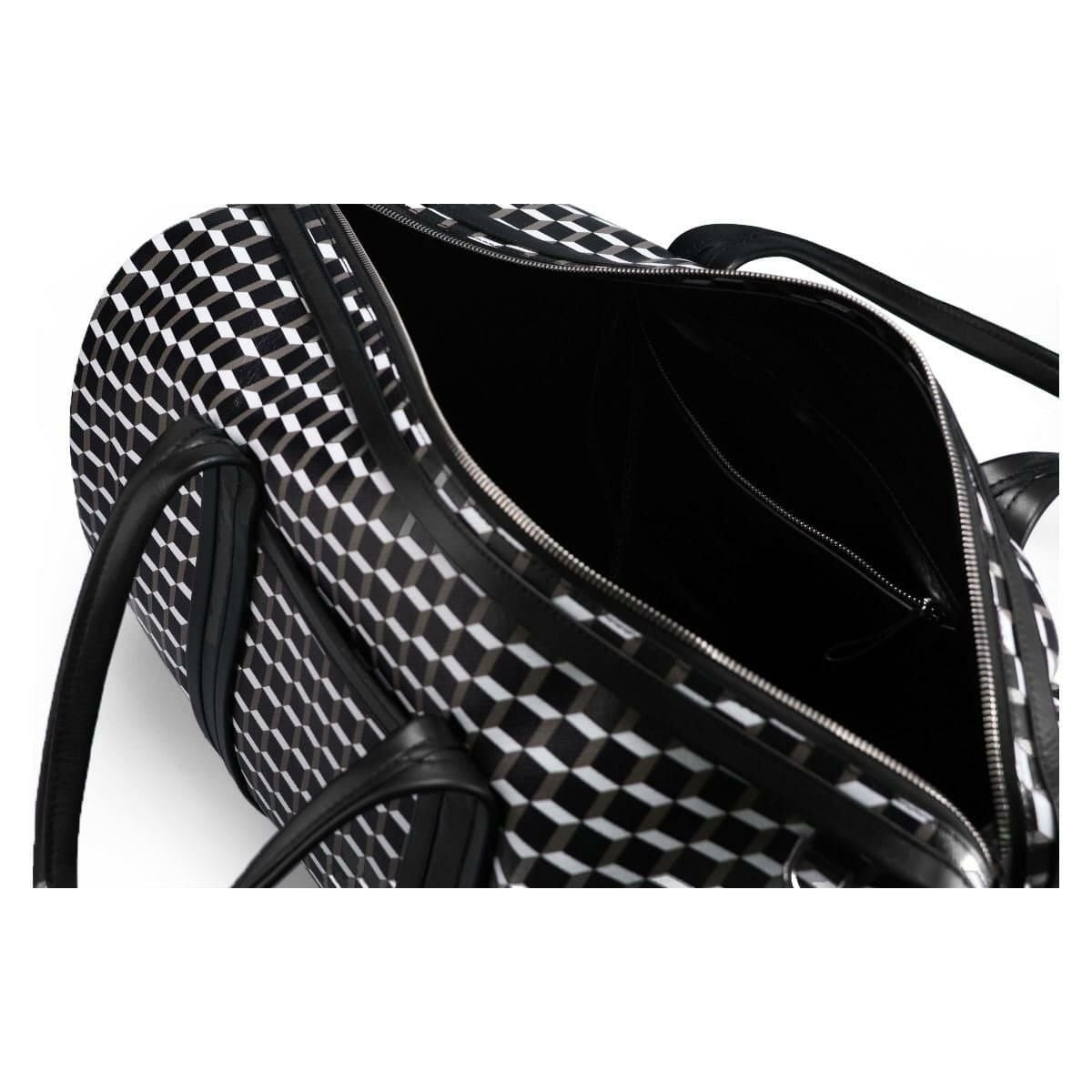 ピエール アルディ キャブトラベルバッグ ブラック/ホワイト/ブラック PIERRE HARDY padv07fa25cvccf