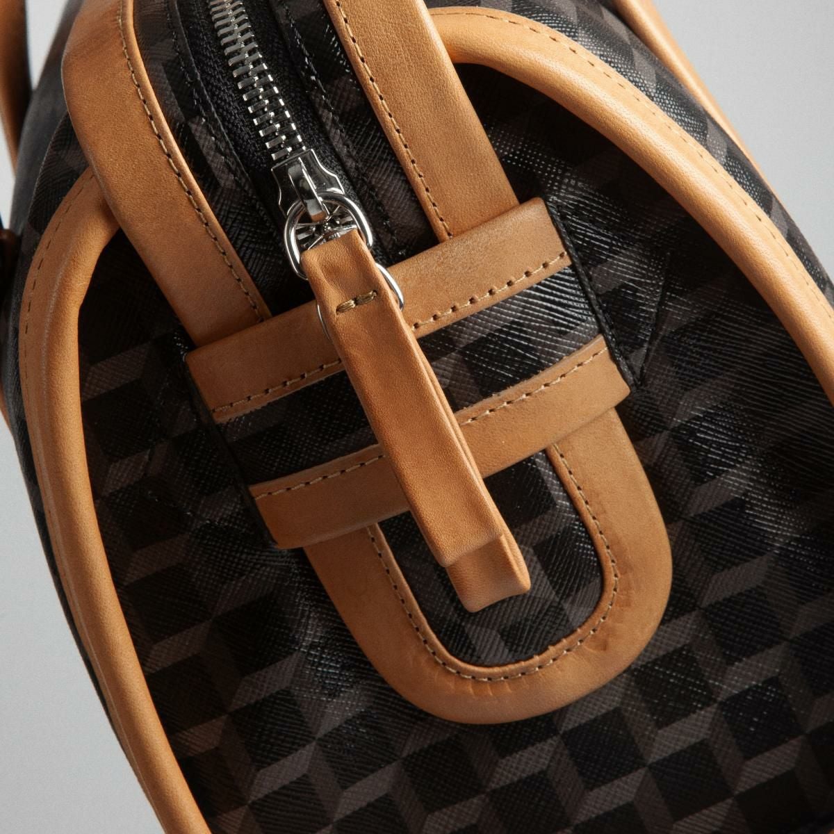 【美品】PIERRE HARDY ミニキャブバッグ PIERRE HARDY ミニキャブバッグ | NAJA FIOREのBLOG