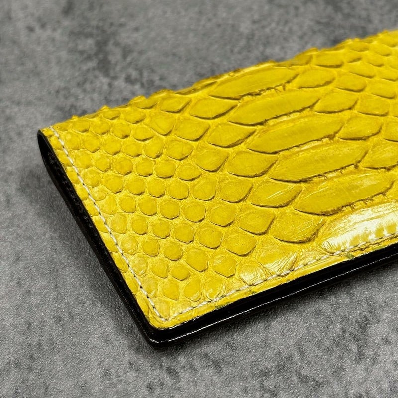 クアトロガッティ パイソン カード入れ (名刺入れ) グロスイエロー 国産(日本製) Quattro Gatti 8210　2